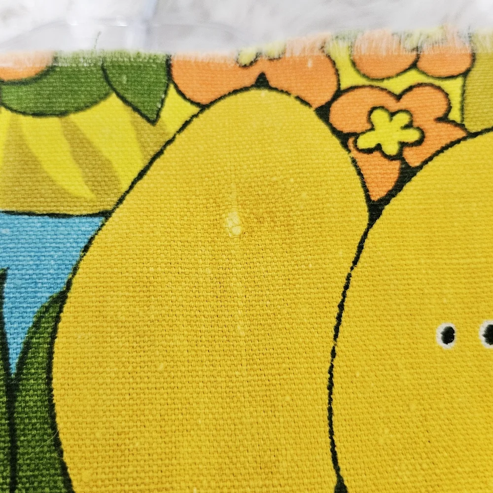 House N Home Fabric & Draperies - Vintage Jungle Theme Drapery Remnant - 1970's - Picture 7 of 10